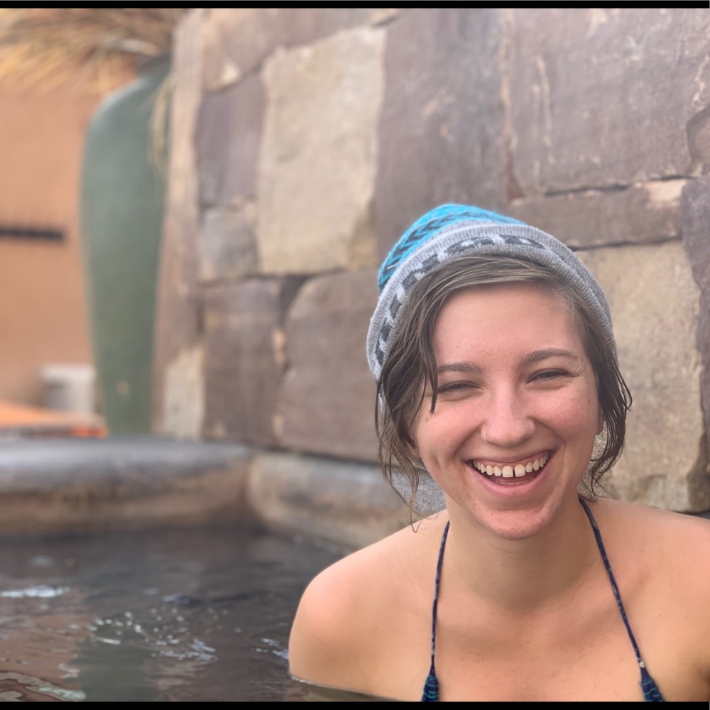Meet your Posher, Laura
